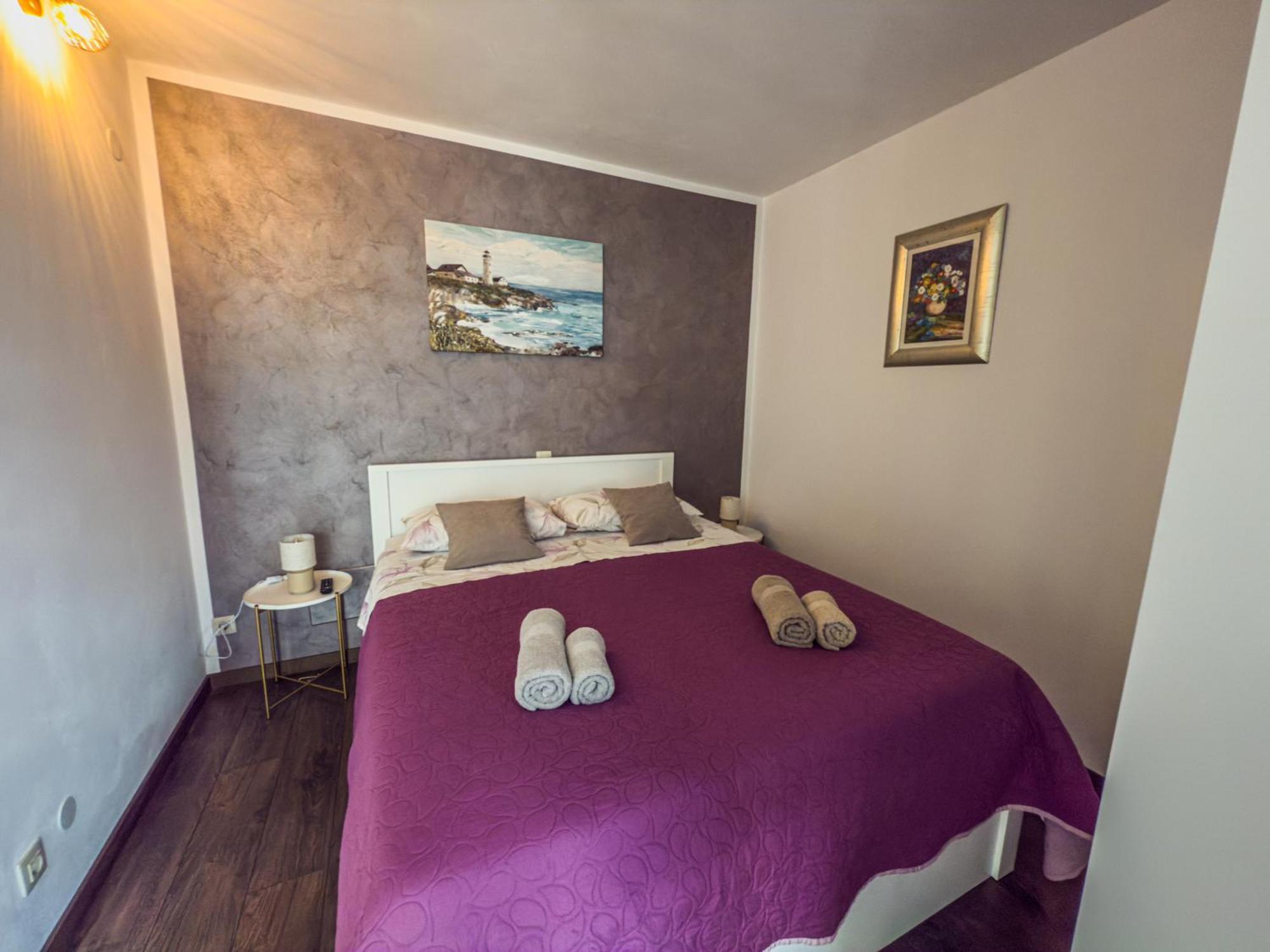 Apartments Tin Ровин Екстериор снимка