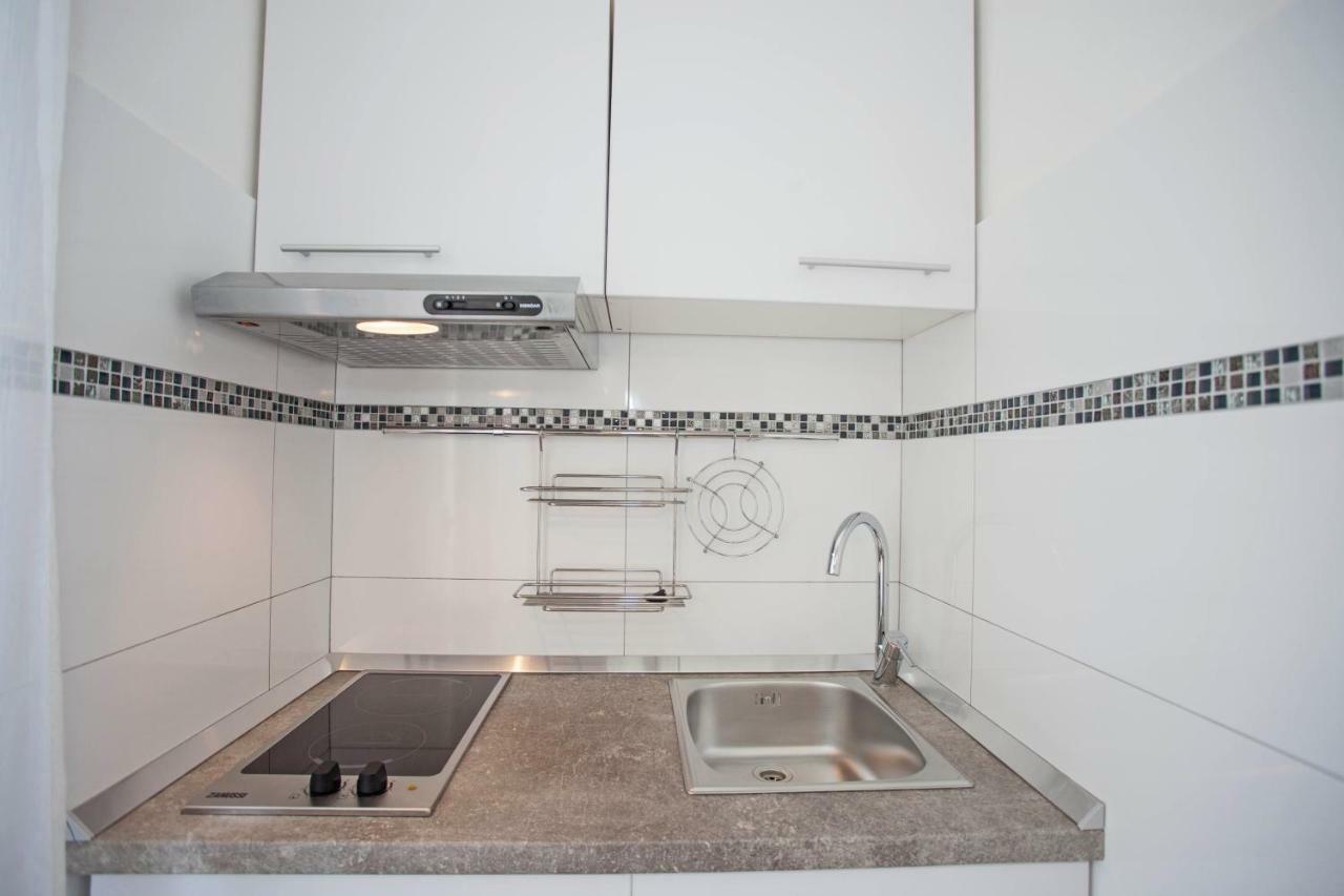 Apartments Tin Ровин Екстериор снимка